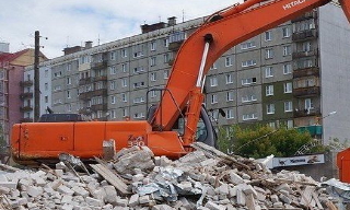 Вывоз строительного мусора с участка в Горячем Ключе недорого от 1530 руб. | 2Землекопа-Грч